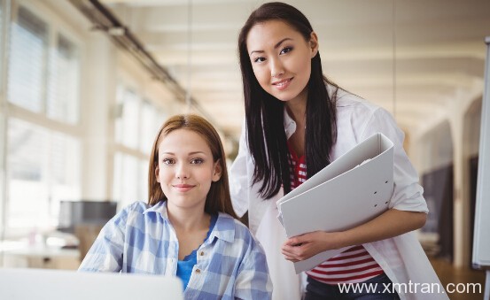 女孩子學翻譯好就業嗎?以后女翻譯一般工資多少？